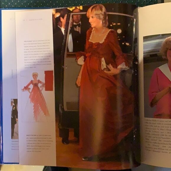 Diana Queen of Style by Jackie Moldinger - Picture 4 of 9